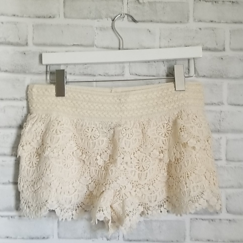 Wet Seal white lace shorts